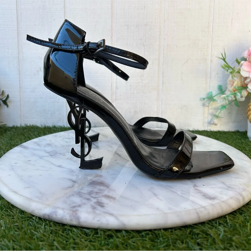 Saint Laurent
Opyum black patent leather heels size 40 US 10 preowned - Picture 7 of 16
